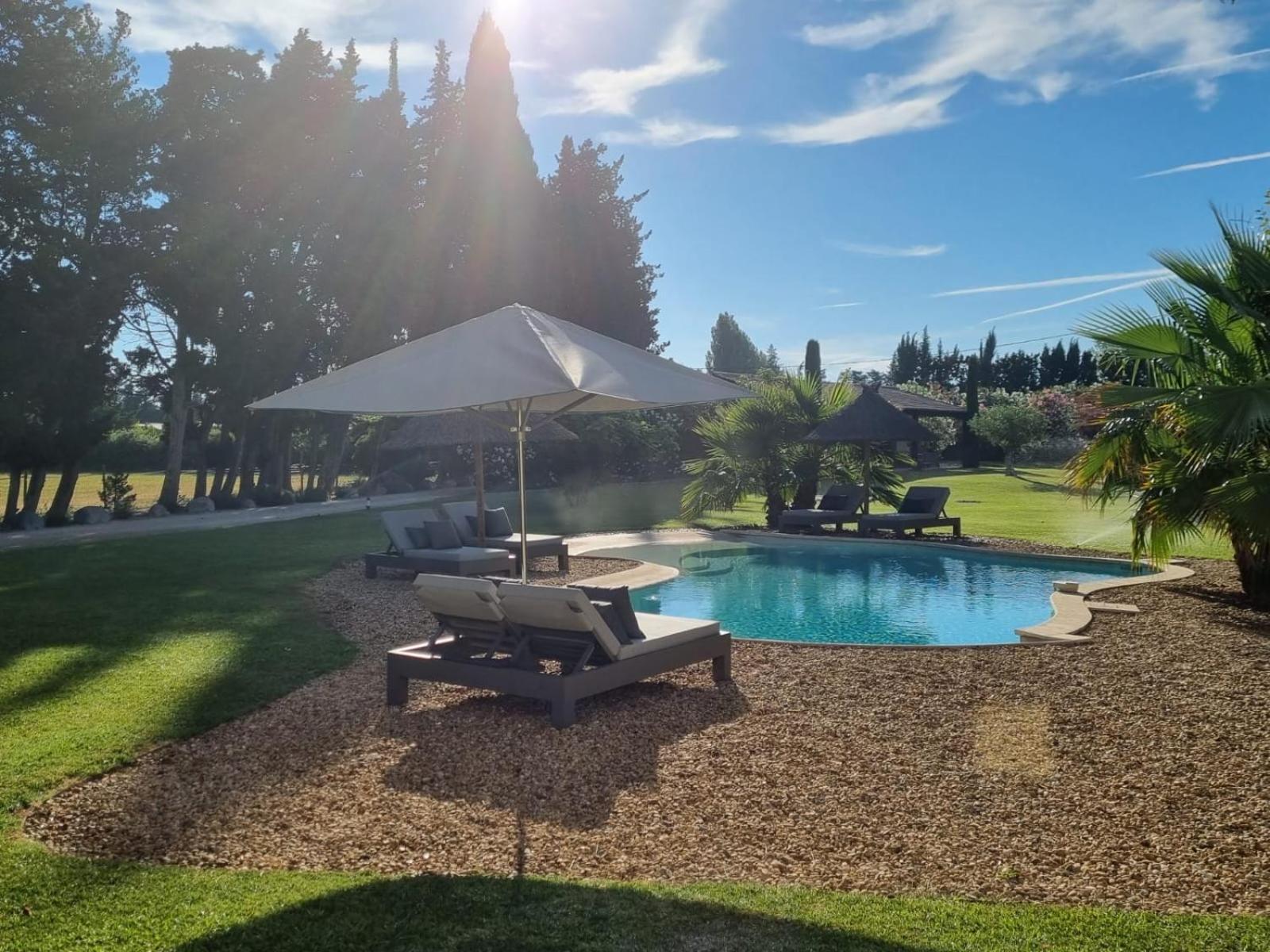 Mas Paloma Bed & Breakfast Rognonas Exterior photo