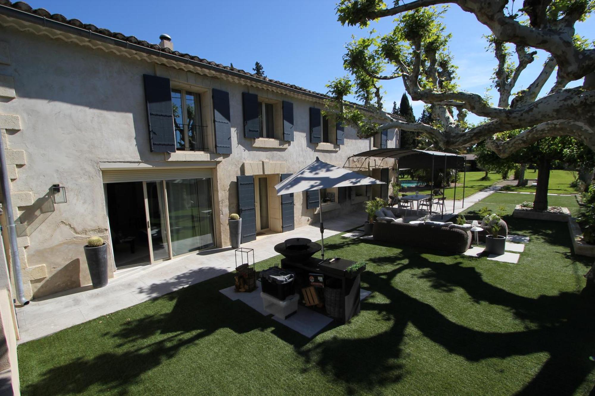 Mas Paloma Bed & Breakfast Rognonas Exterior photo