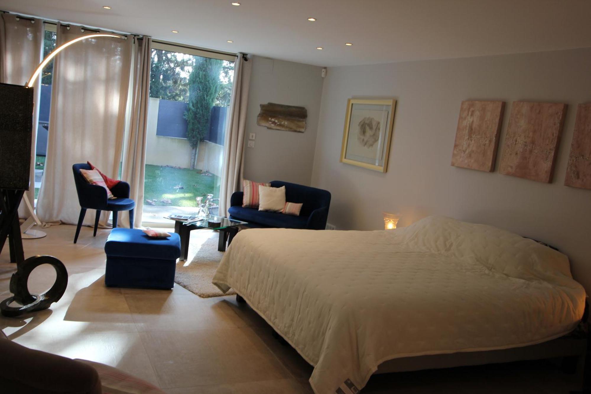 Mas Paloma Bed & Breakfast Rognonas Exterior photo